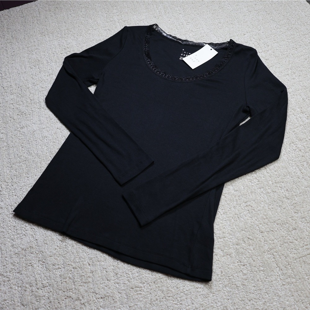 A New Day Women Black Ribbed Long Sleeve Lace Trim Scoop Neck Top Size M